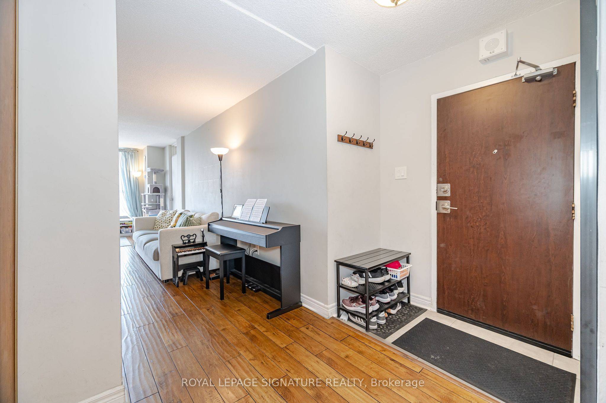 Mississauga, ON L5A 3R1,3170 Kirwin AVE #1003