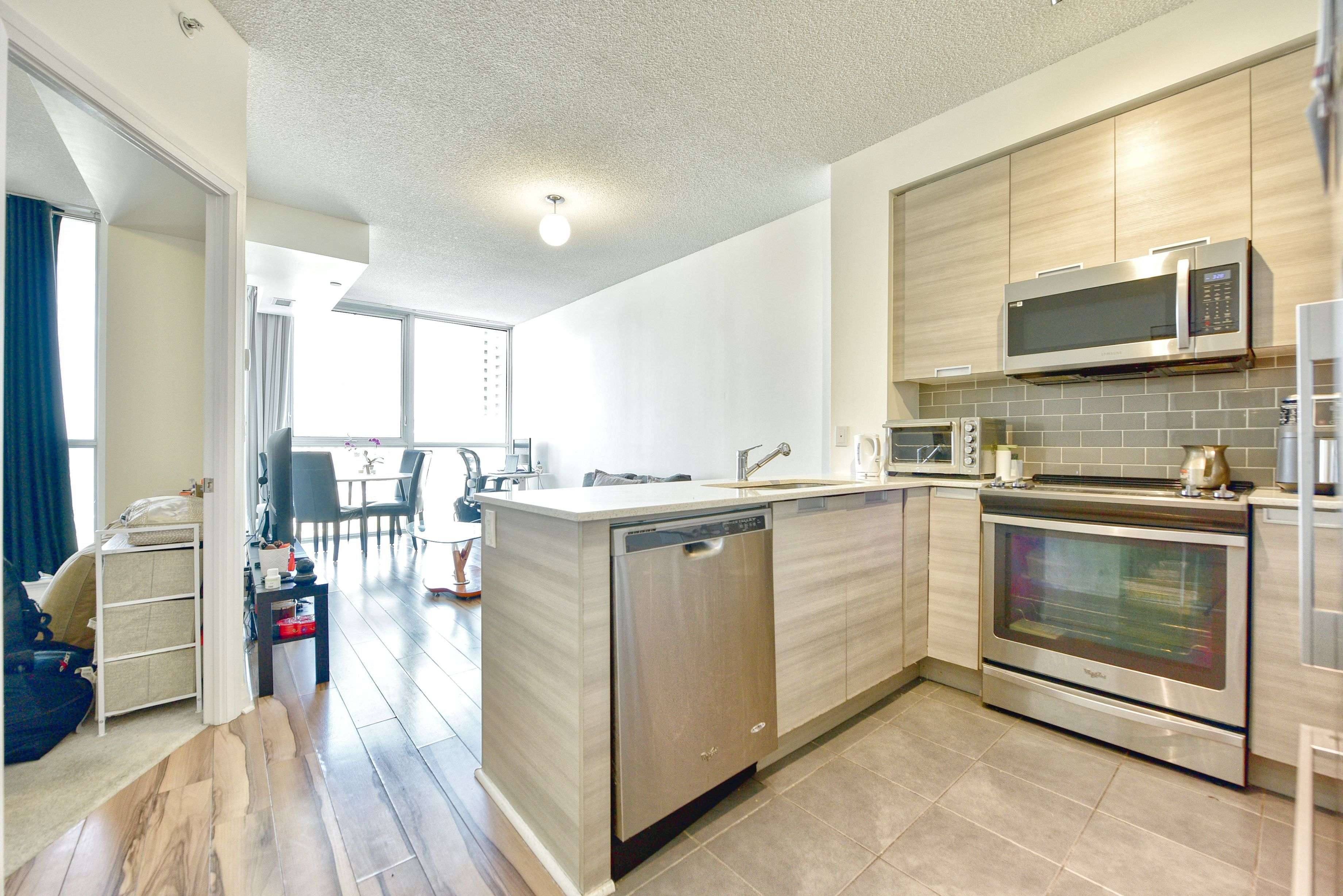 Mississauga, ON L5R 0E4,55 Eglinton AVE W #603