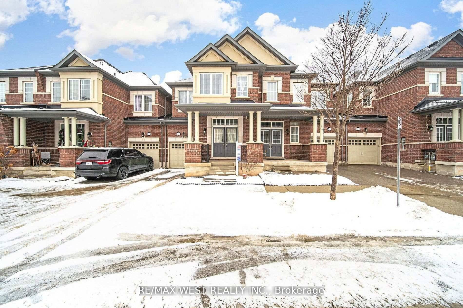 213 Sarah Cline DR, Oakville, ON L6M 0T8