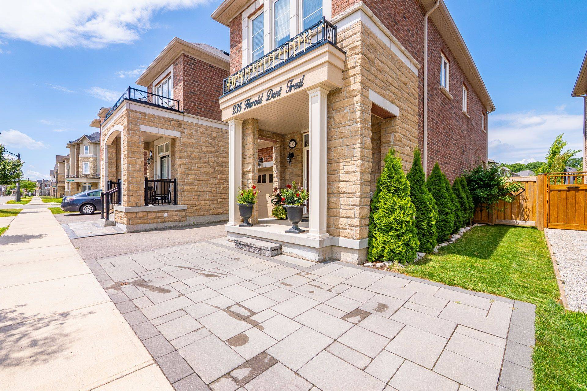 Oakville, ON L6M 1S3,235 Harold Dent TRL N