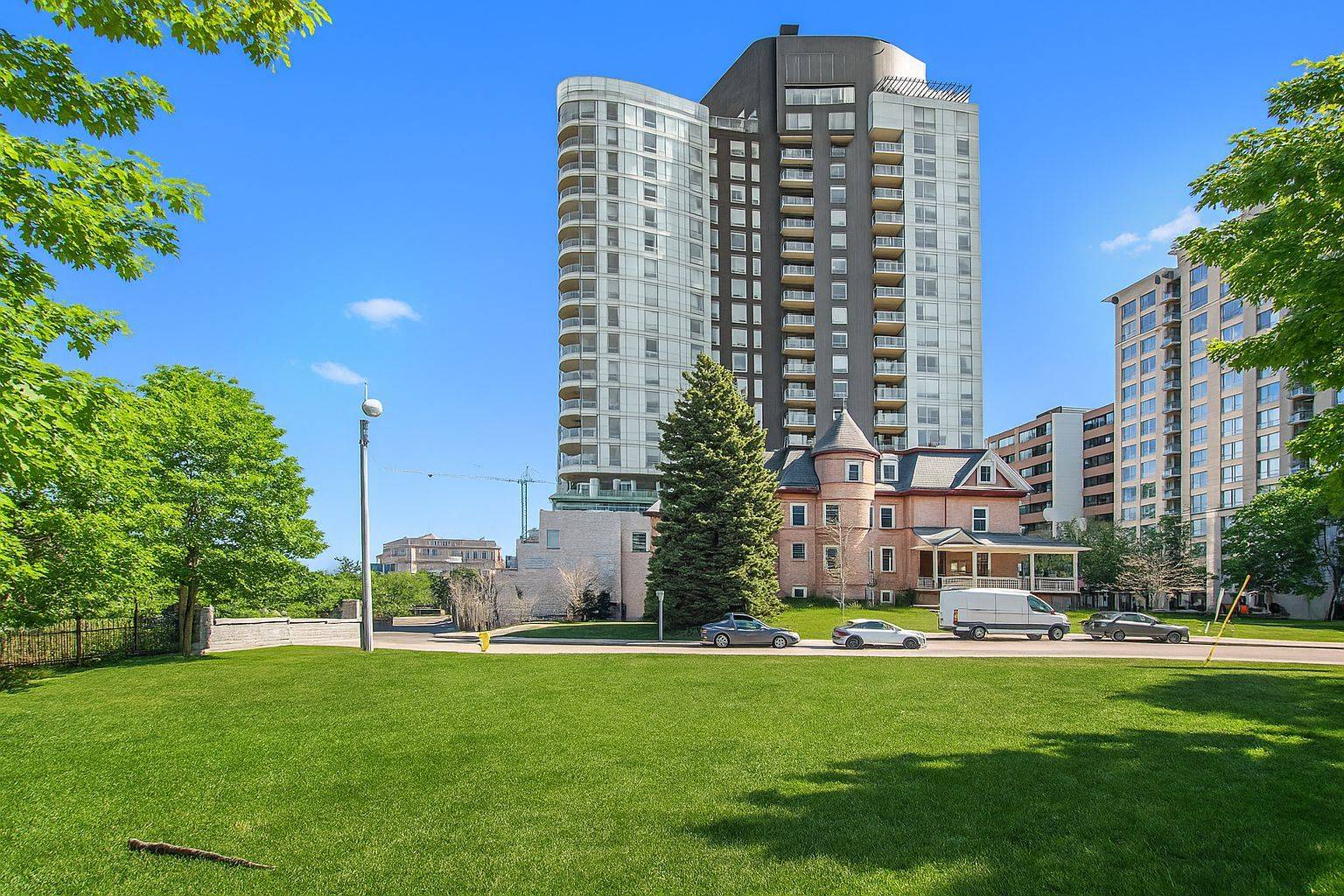 428 Sparks ST #305, Ottawa Centre, ON K1R 0B3