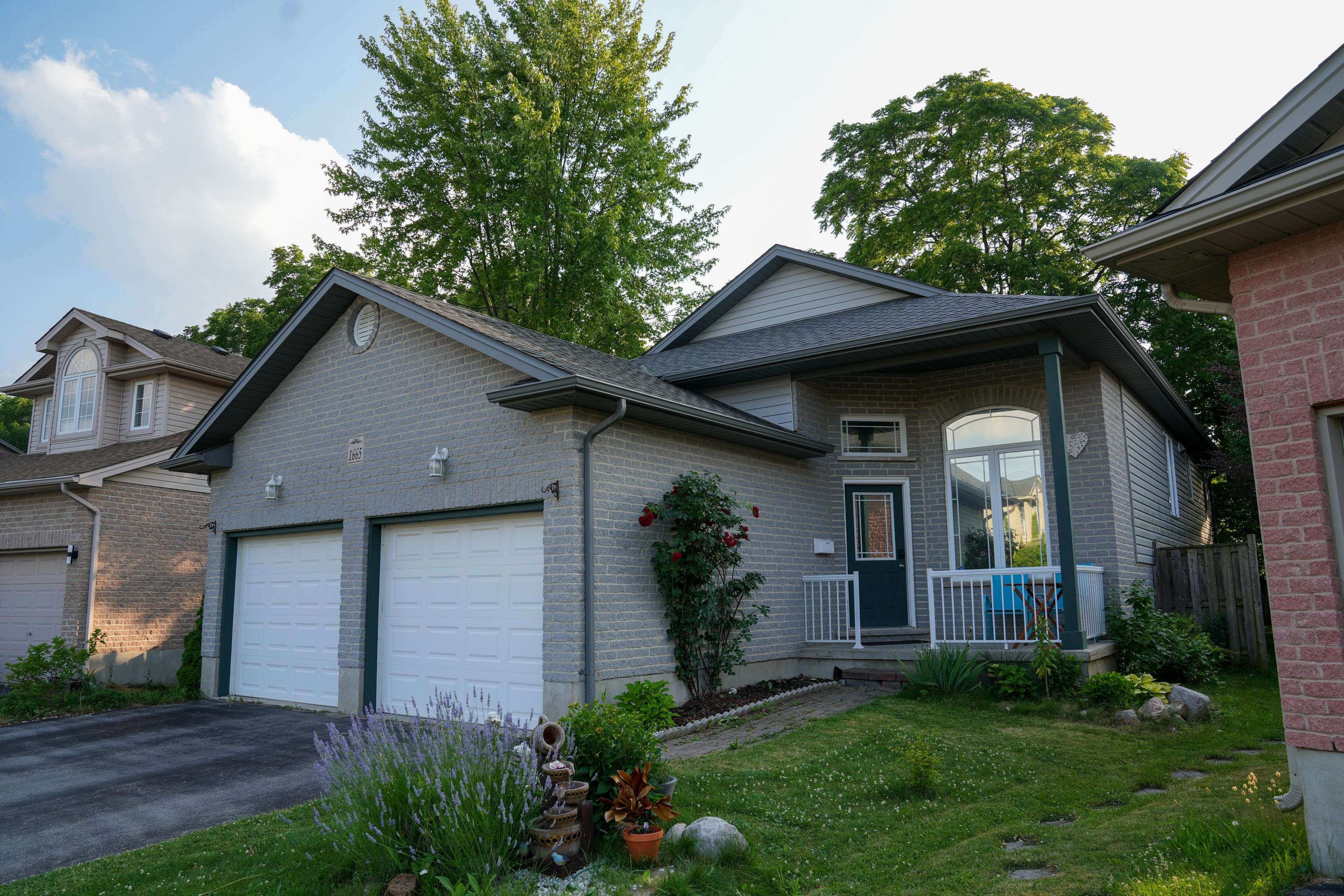 London North, ON N6G 5P2,1665 Healy RD