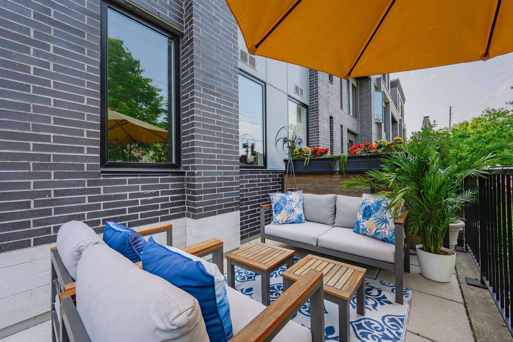 Guelph, ON N1E 0P5,53 ARTHUR ST S #AT6