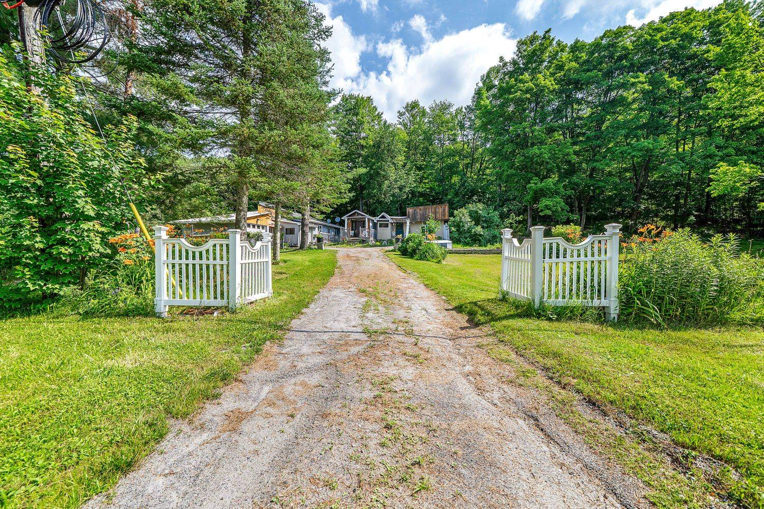 Bracebridge, ON P1L 1W8,1291 Muskoka Rd 118 N/A W