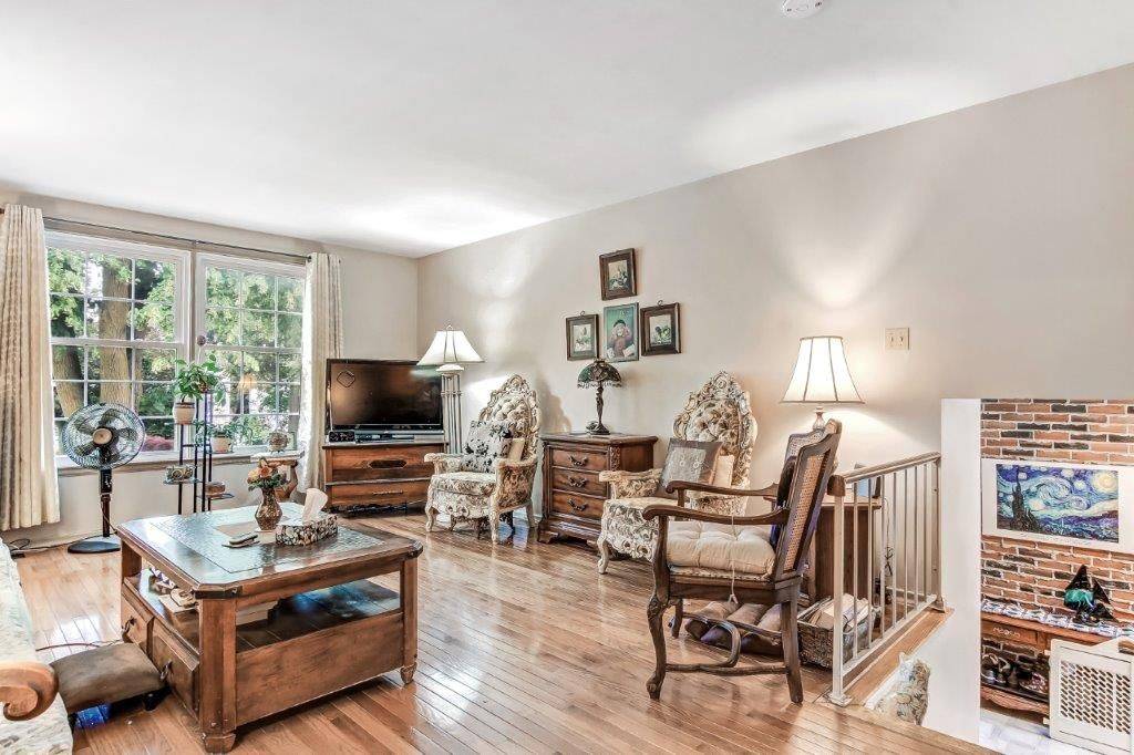 London South, ON N6J 3R1,123 Applewood CRES