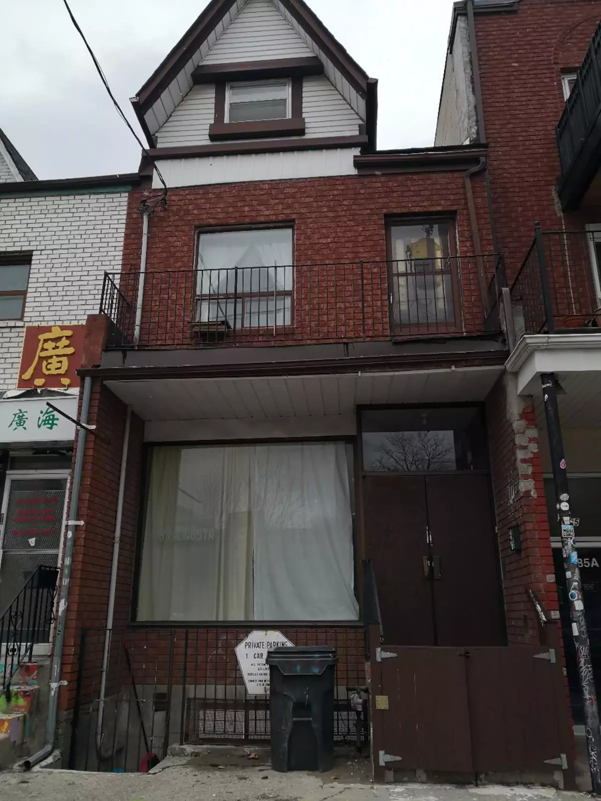 Toronto C01, ON M5T 2L4,187 Augusta AVE