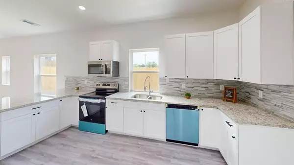 6702 S Lancaster Road, Dallas, TX 75241