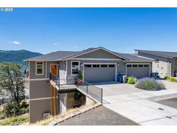 126 INGRAM PL, White Salmon, WA 98672
