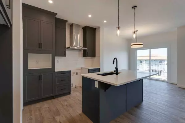 Cochrane, AB T4C 3C7,271 Rivercrest BLVD
