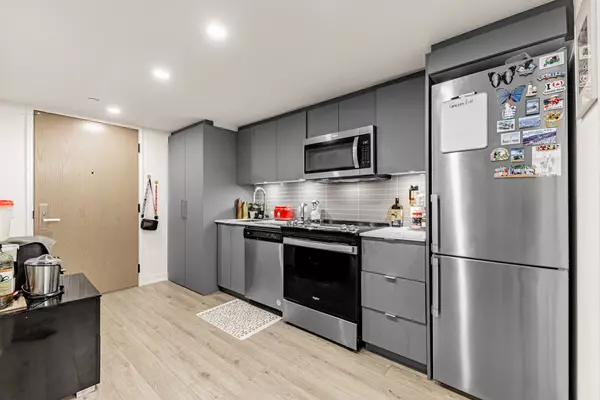 Toronto C06, ON M3H 0E3,30 Tretti WAY #401