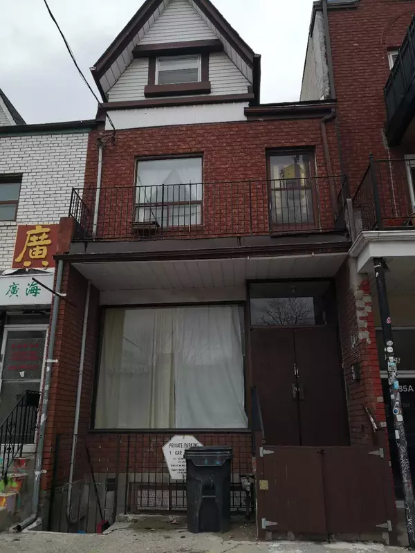 187 Augusta AVE, Toronto C01, ON M5T 2L4