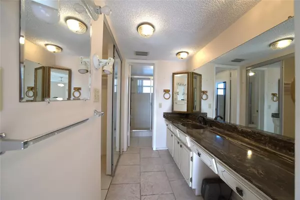 Lauderdale Lakes, FL 33319,4270 NW 40th St #206
