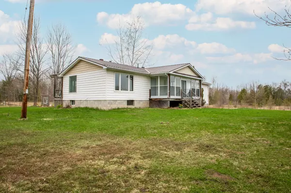 Oro-medonte, ON L0K 2G0,10596 12 HWY