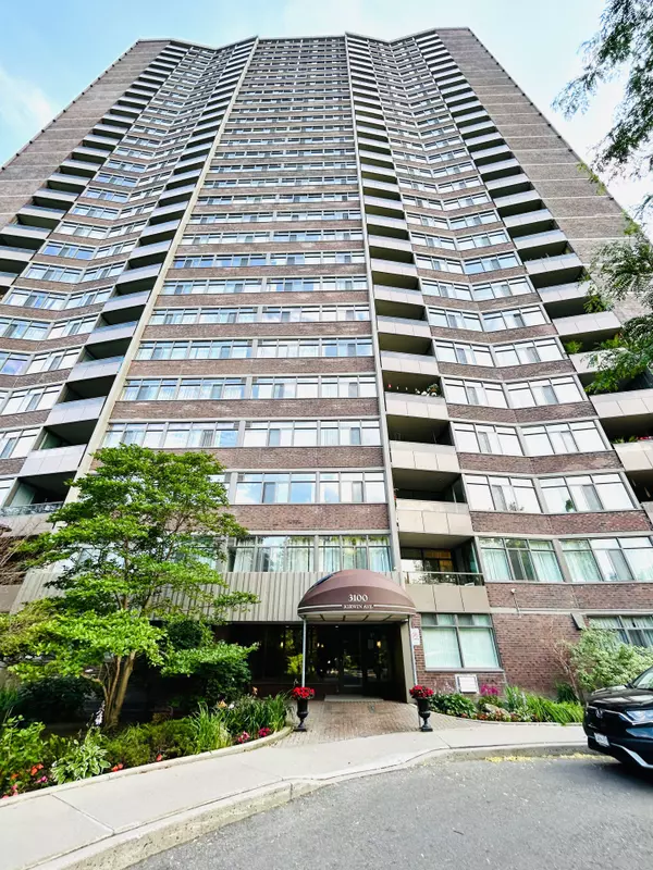 3100 Kirwin AVE #405, Mississauga, ON L5A 3S6
