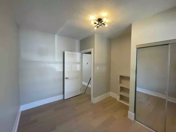 Toronto W02, ON M6H 3S5,360 Margueretta ST #1