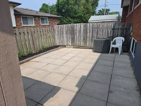 St. Catharines, ON L2N 6H3,35 Allan DR