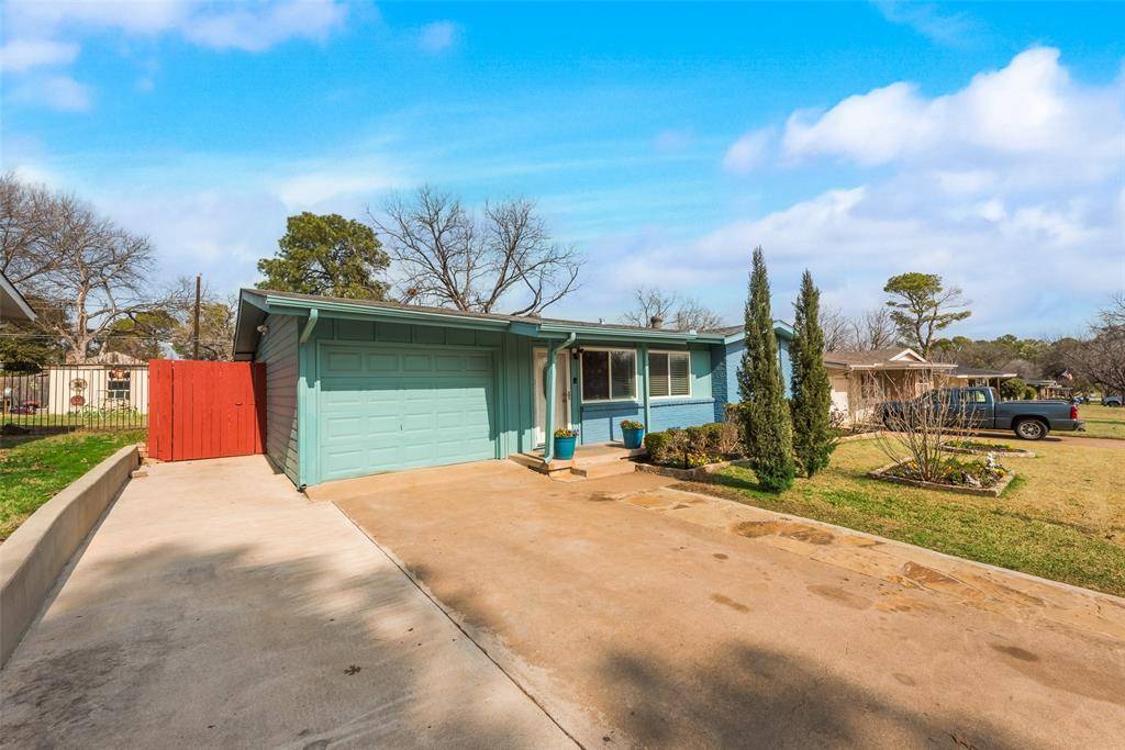 Hurst, TX 76053,628 Elm Street