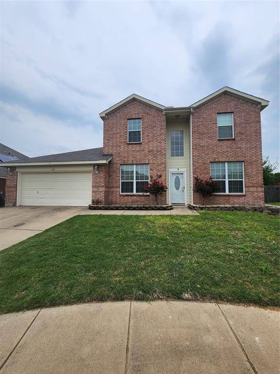 529 Roundrock Lane, Fort Worth, TX 76140