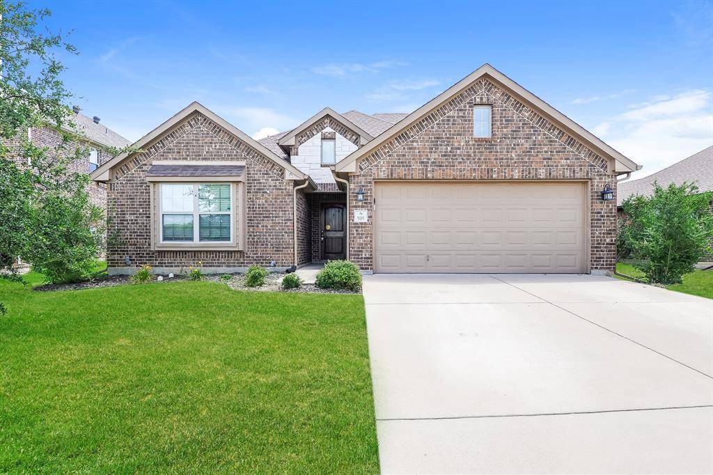 909 Saint Andrews Drive, Burleson, TX 76028