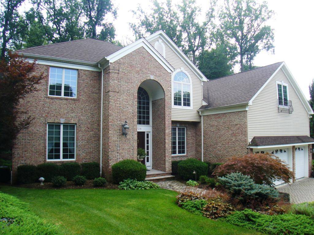 17 Hickory Dr, Maplewood Twp., NJ 07040