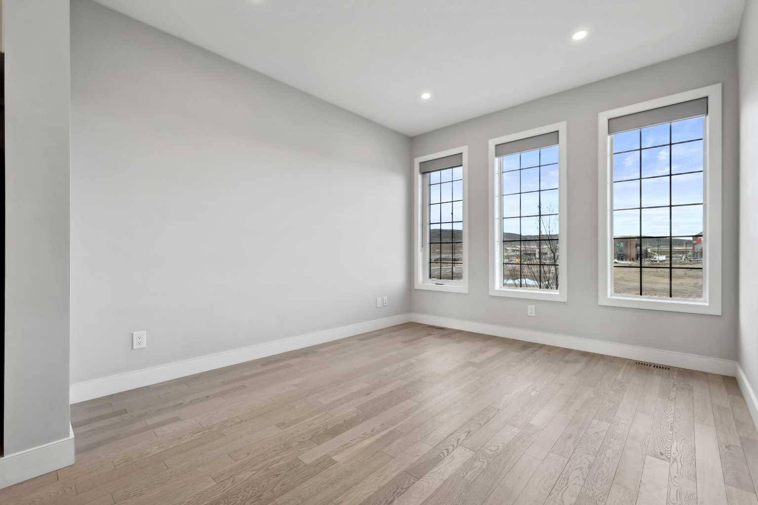 Calgary, AB T3B 6J1,136 Greenbriar WAY Northwest