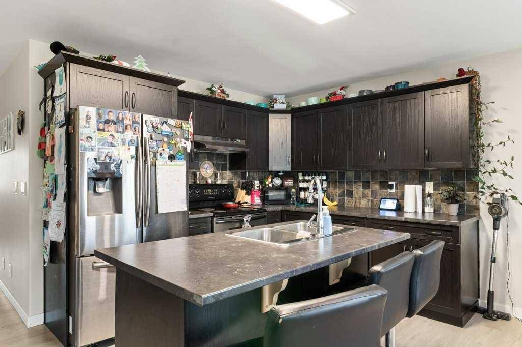 Sylvan Lake, AB T4S 0A9,15 Lucky PL