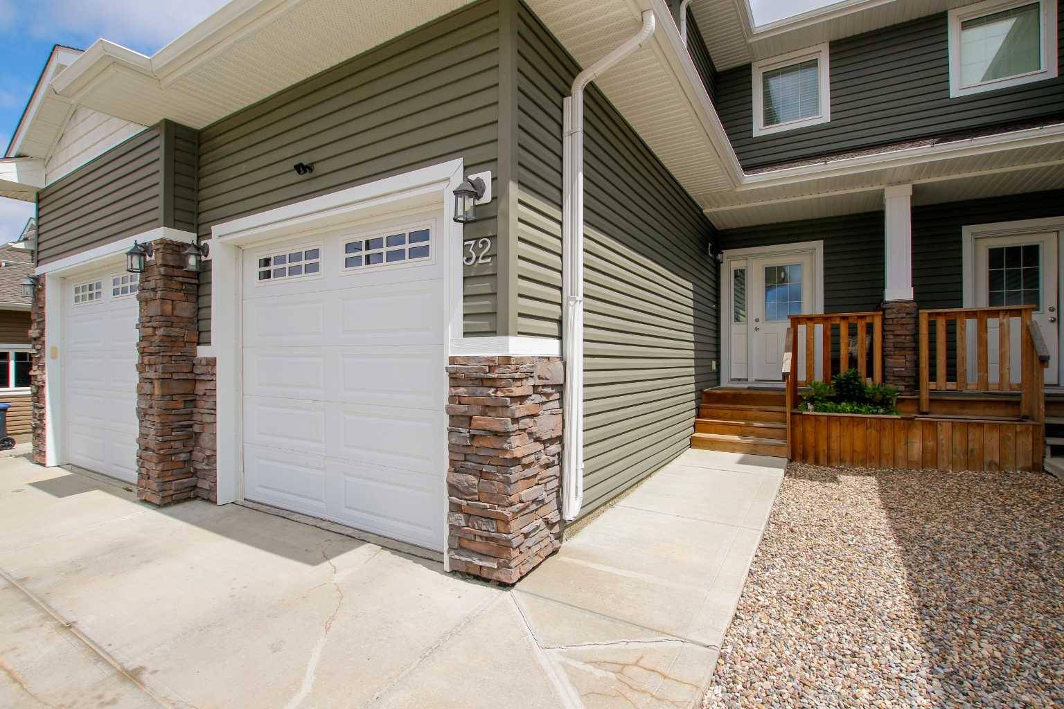 Sylvan Lake, AB T4S 0L7,32 Rowberry CT