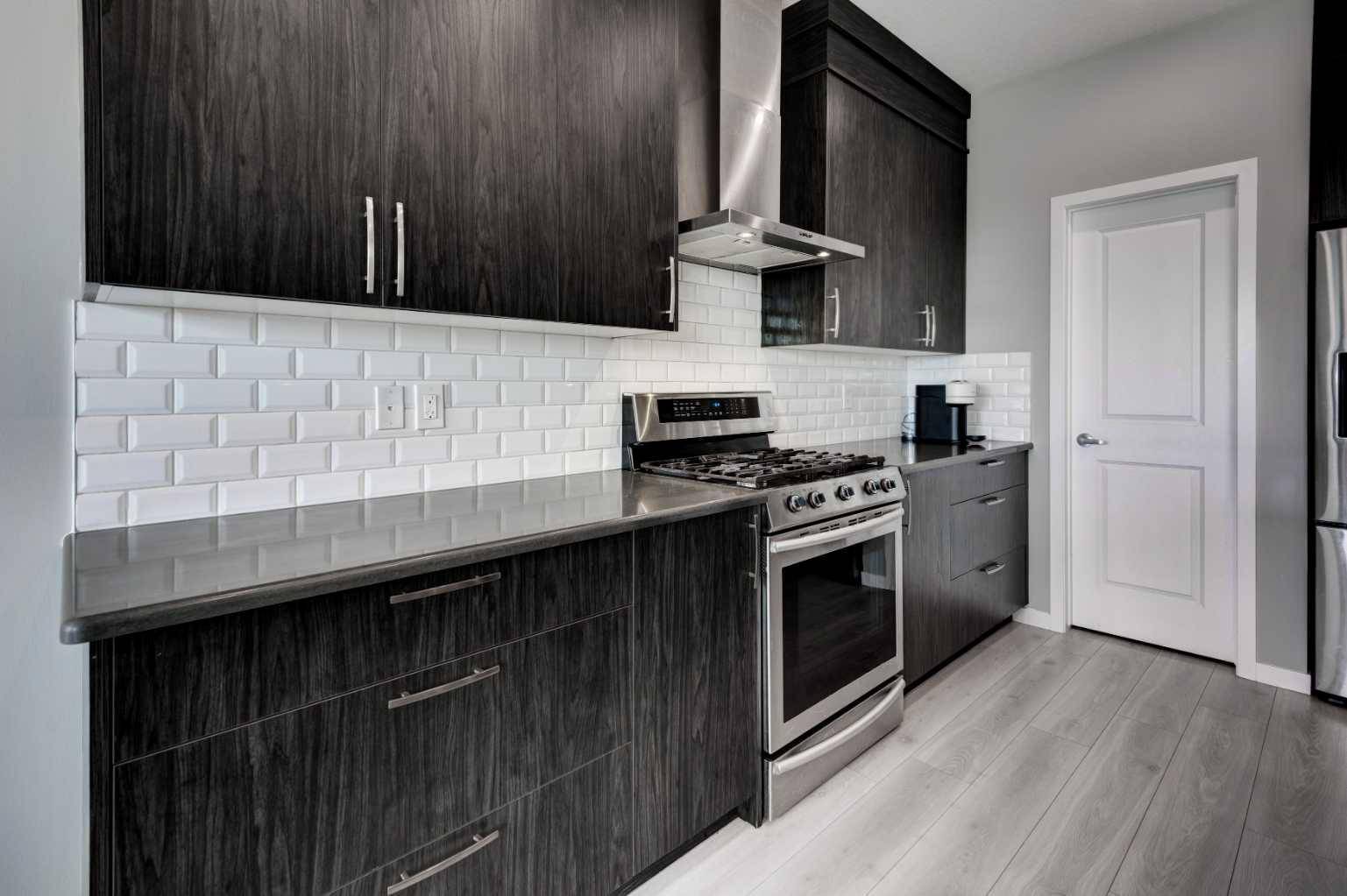 Calgary, AB T3M 2V2,960 Seton CIR Southeast