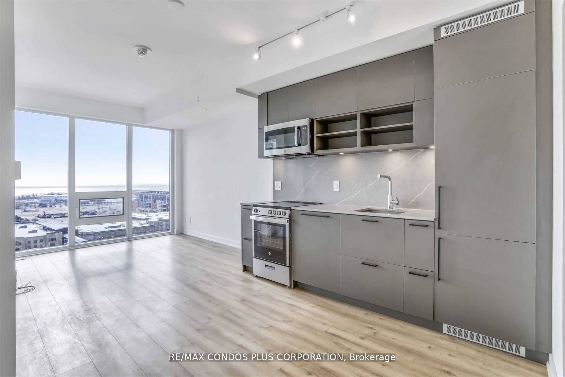 135 East Liberty ST #1402, Toronto C01, ON M6K 0G7
