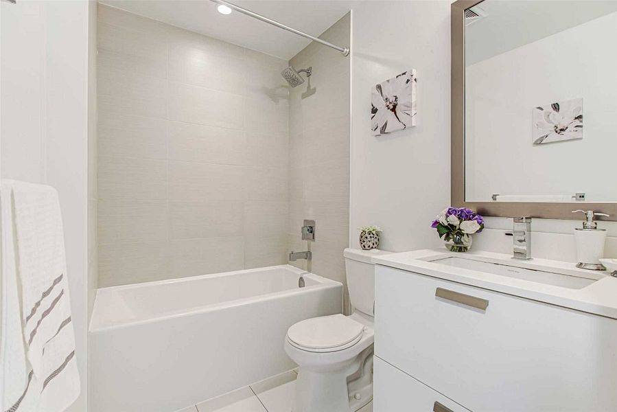 Toronto C07, ON M2N 1K4,11 Bogert AVE #1404