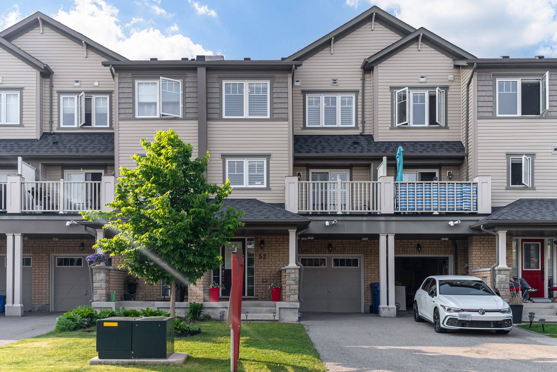 52 Nearco CRES, Oshawa, ON L1L 0J4