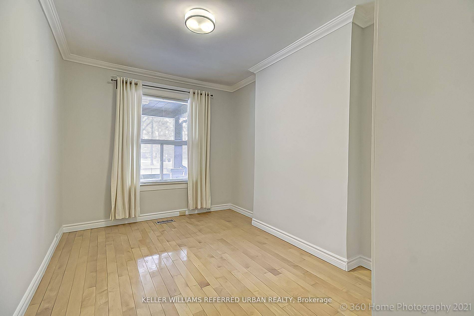 Toronto E01, ON M4M 2Z7,21 Jones AVE #MAIN
