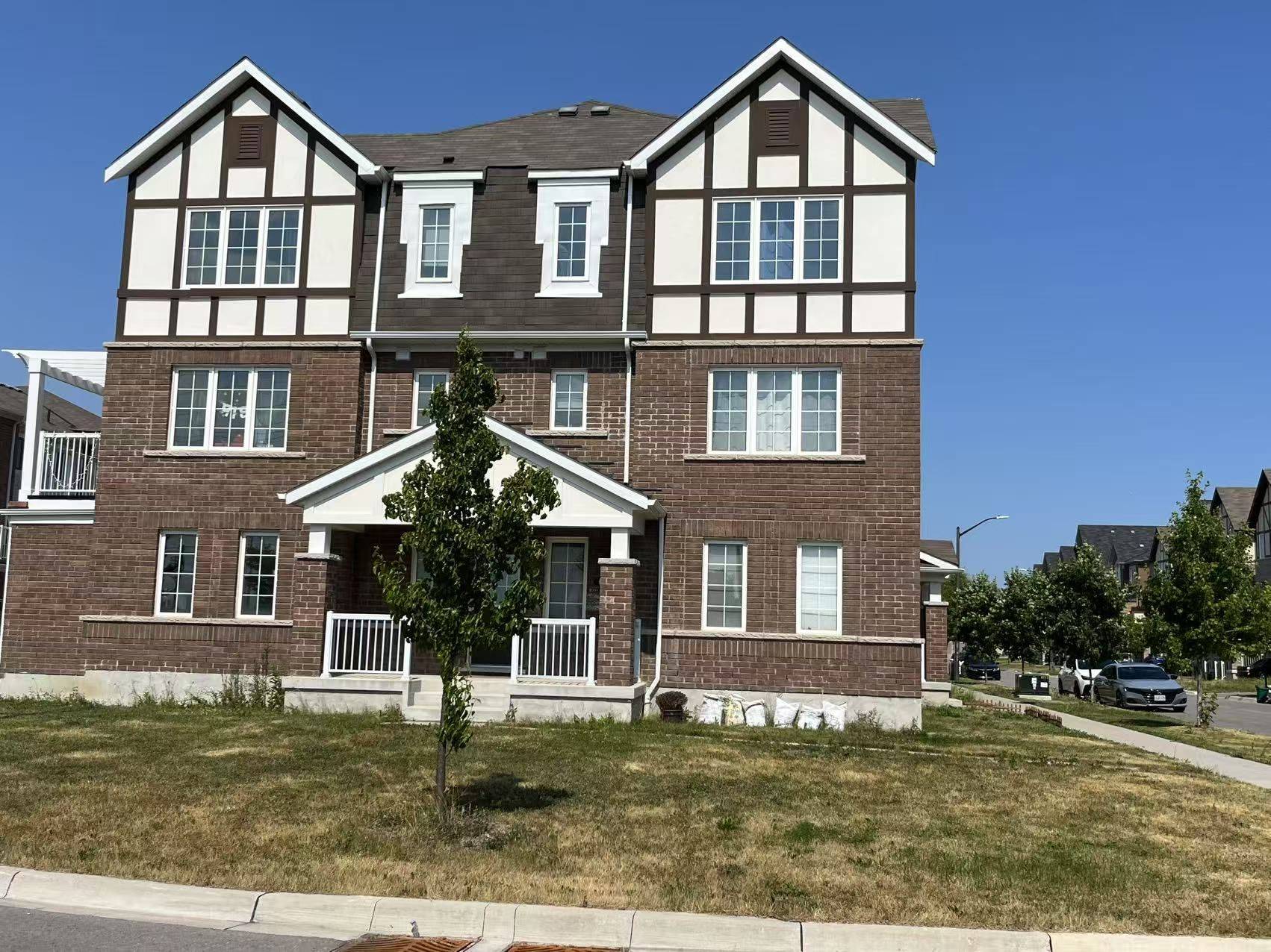 38 Bluegill CRES, Whitby, ON L1P 0E4
