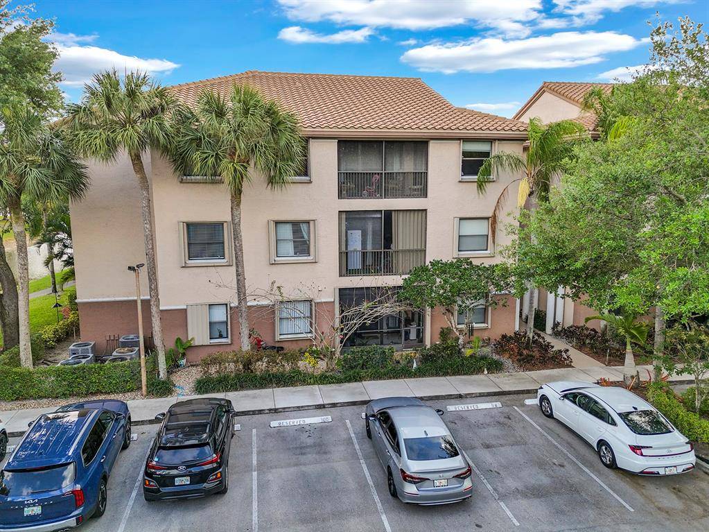 Coconut Creek, FL 33066,4250 NW 30th St #357