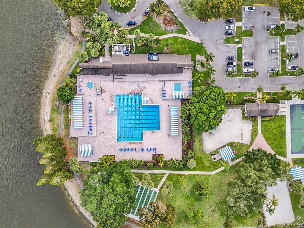 Coconut Creek, FL 33066,4250 NW 30th St #357