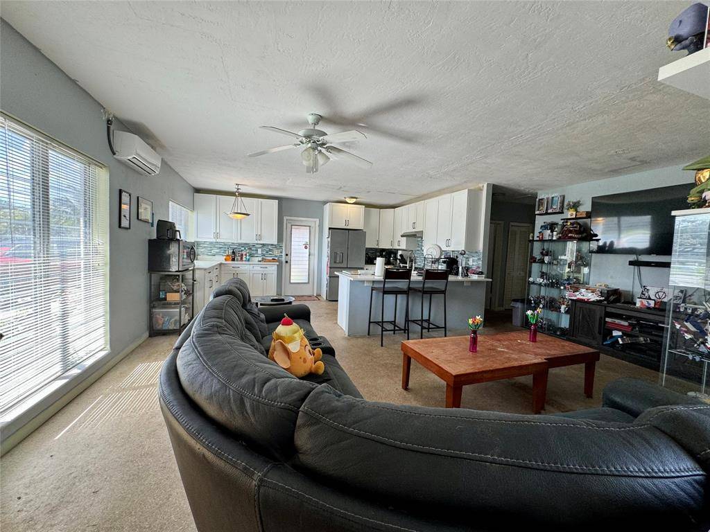 Lantana, FL 33462,402 S 9th St