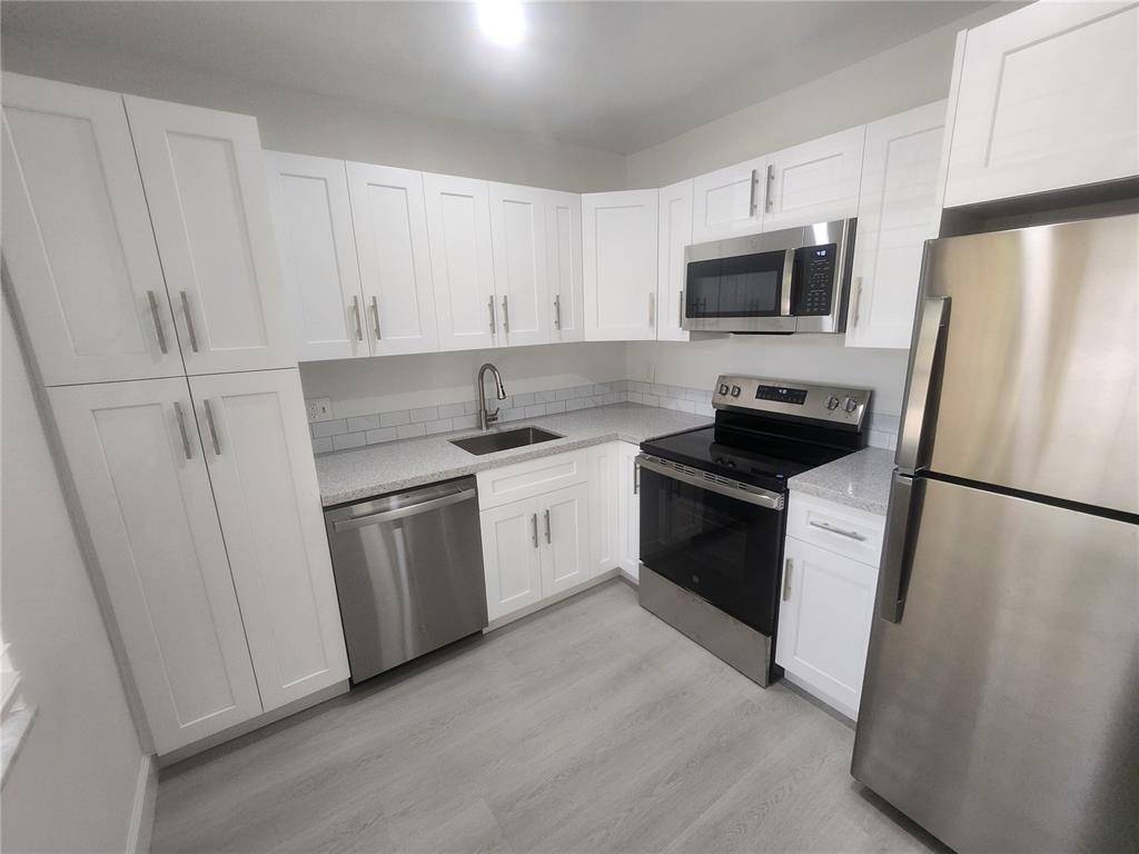 138 S Cypress Road #217, Pompano Beach, FL 33060