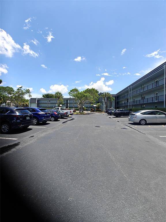 Tamarac, FL 33321,9351 Lime Bay Blvd #212