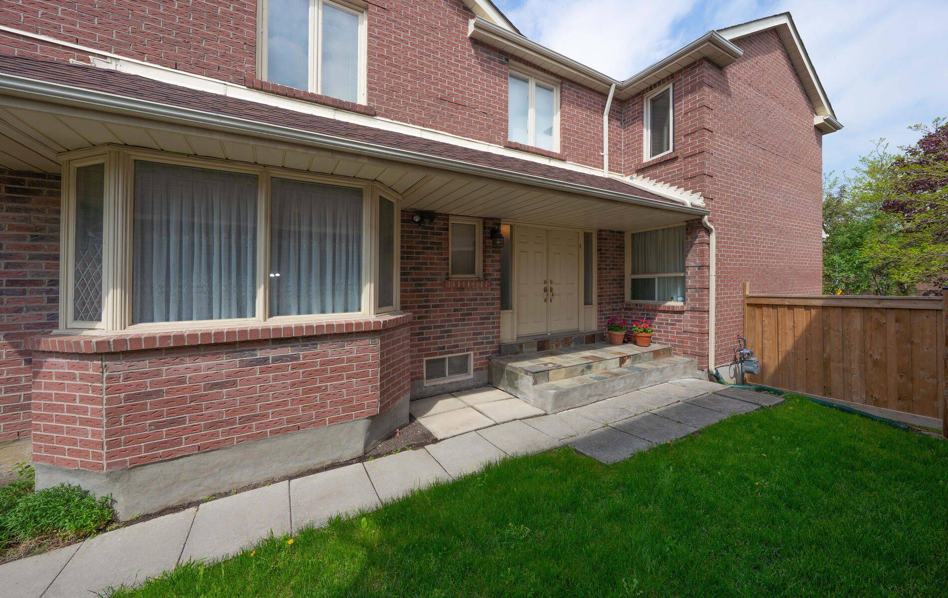 Vaughan, ON L4J 5J3,178 Winding LN