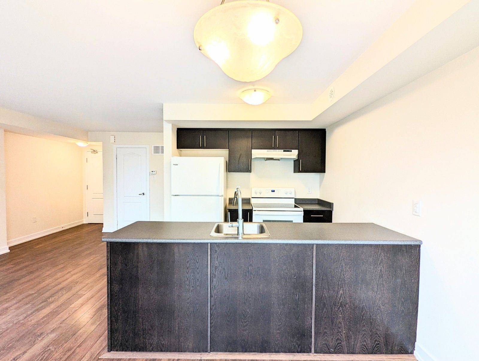 Markham, ON L6B 0B1,30 Westmeath LN #2522