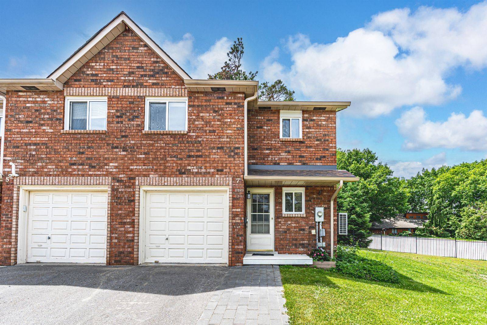 7 Partridge RD, Barrie, ON L4N 6W4