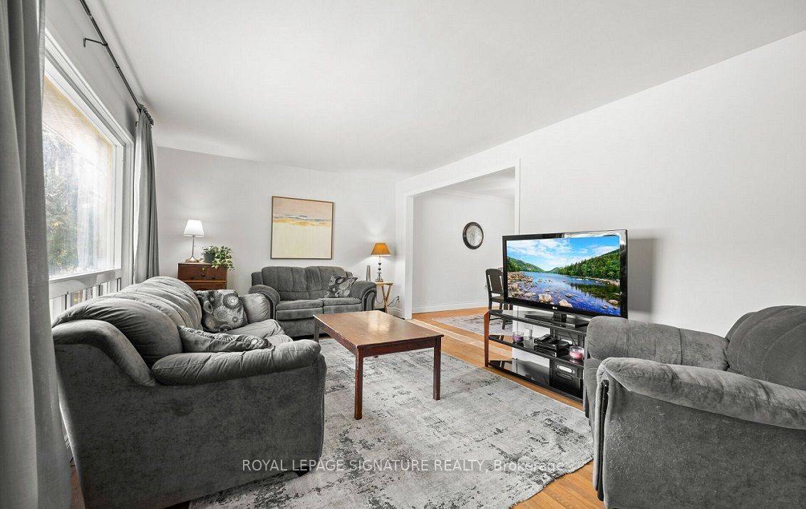 Toronto W10, ON M9W 1T2,129 Allenby AVE