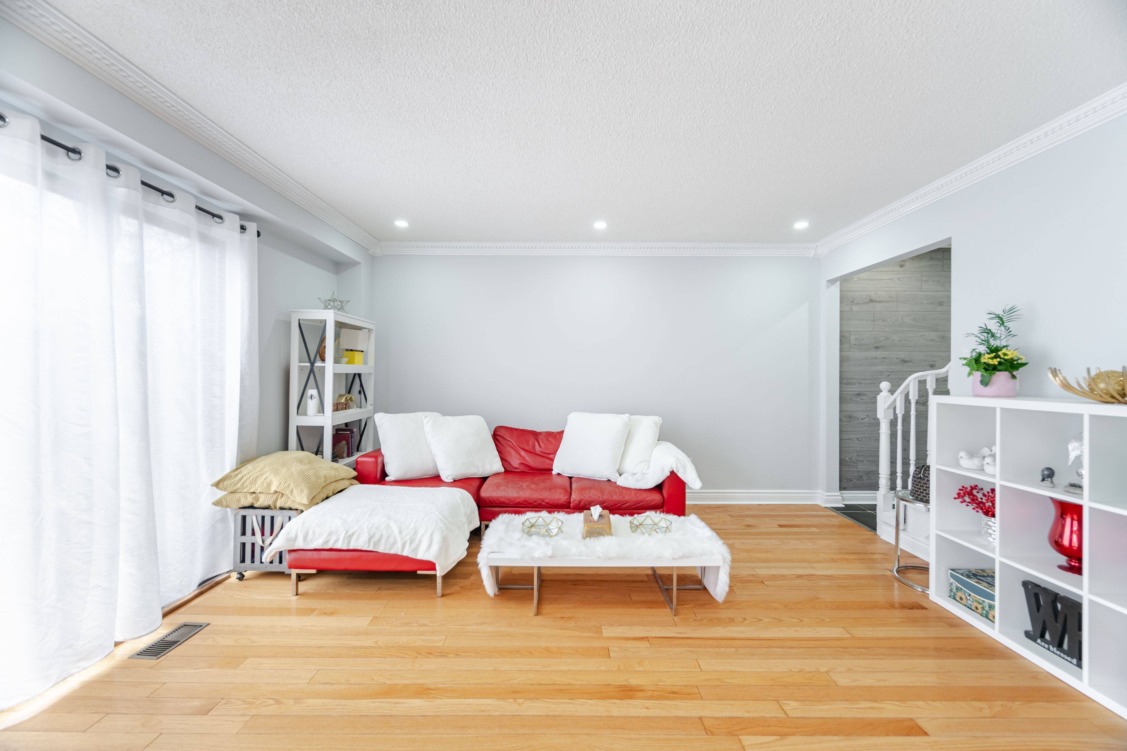 Brampton, ON L6Y 2W2,14 Rustywood DR