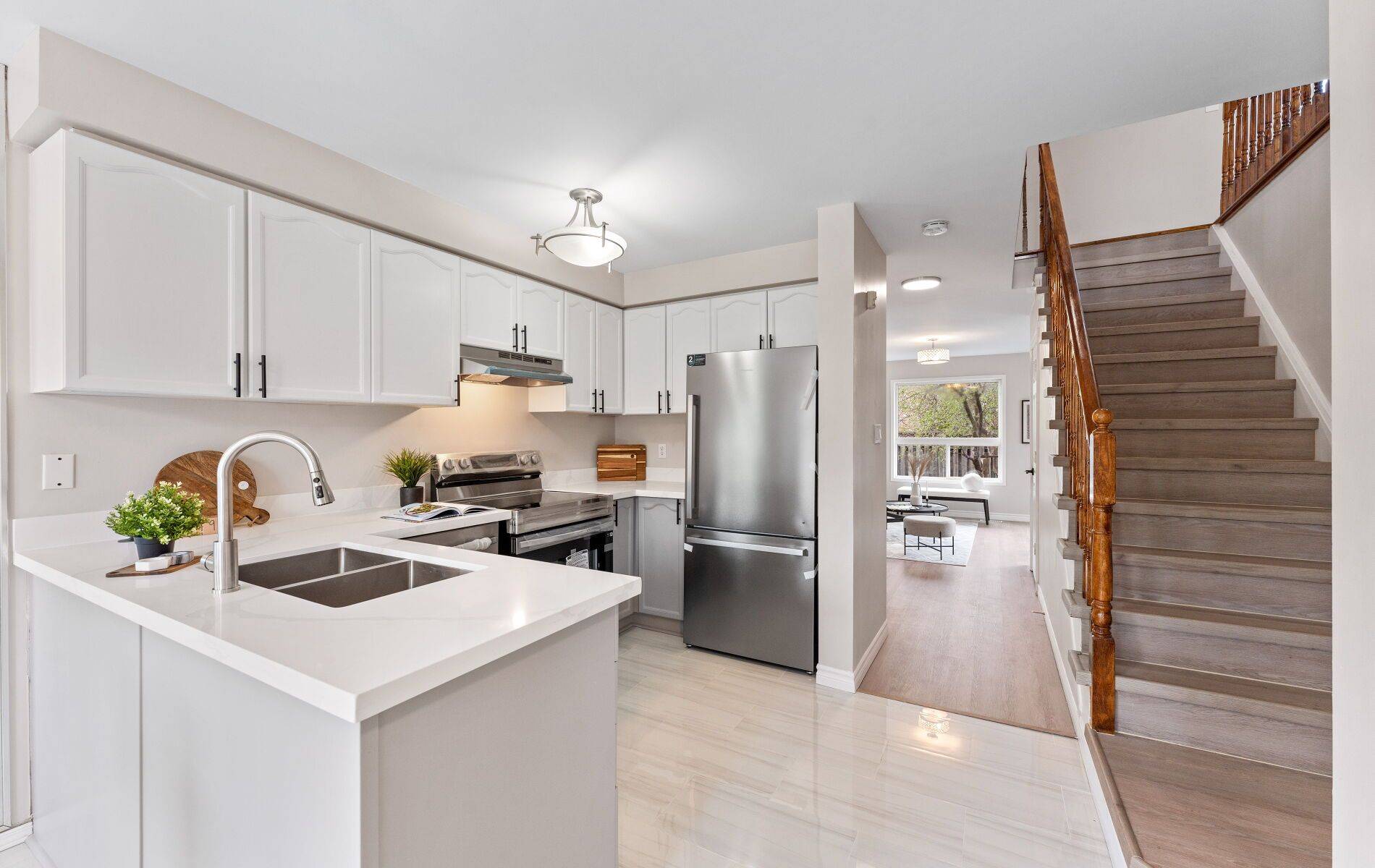 Mississauga, ON L5M 6J6,3055 Mcdowell DR