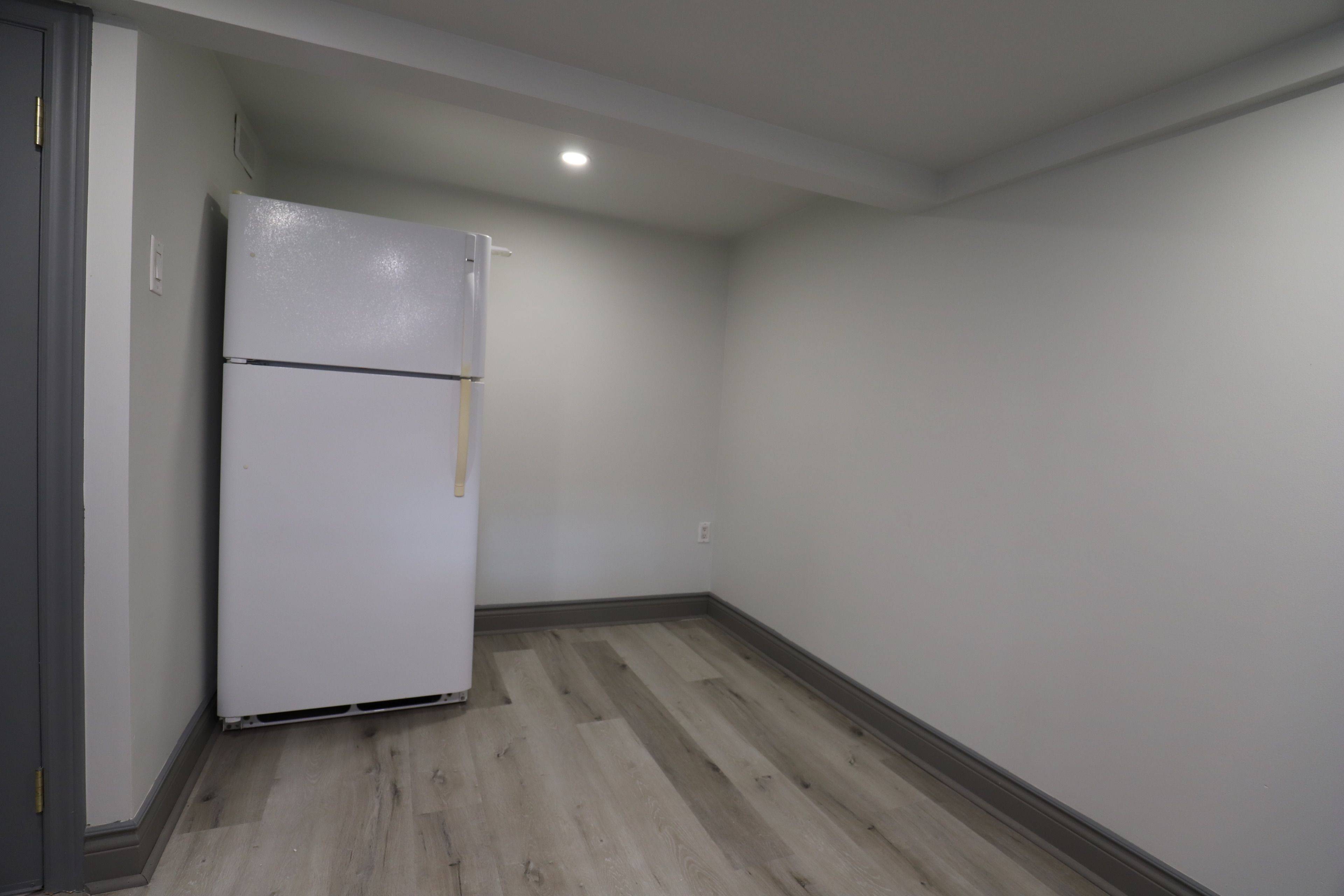 Toronto W02, ON M6H 3L2,1464 Dufferin ST #BASEMENT