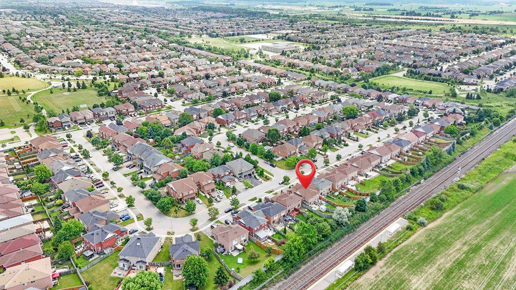 Mississauga, ON L5N 8A7,7610 Black Walnut TRL