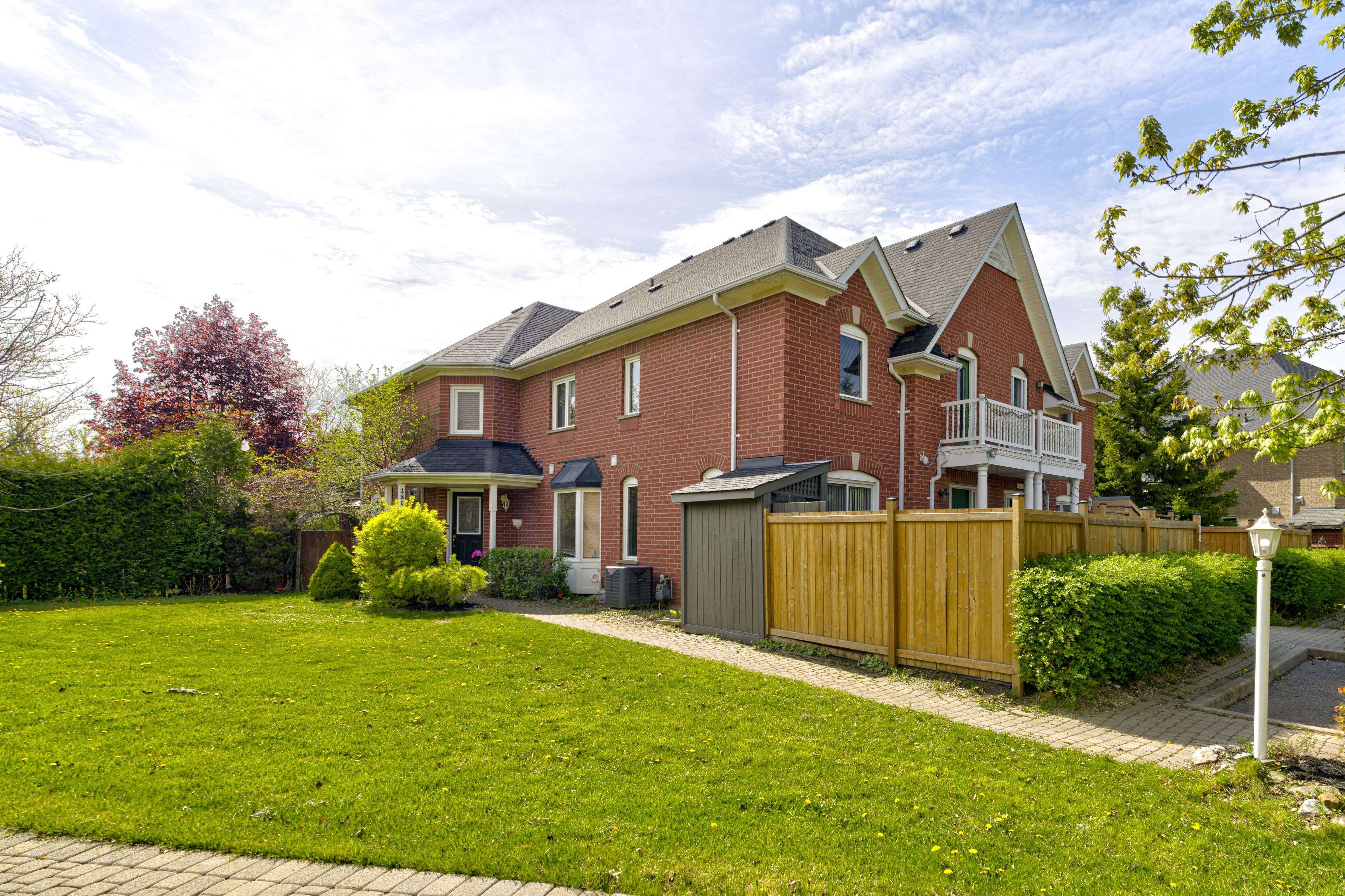 180 Pressed Brick DR, Brampton, ON L6V 4K6