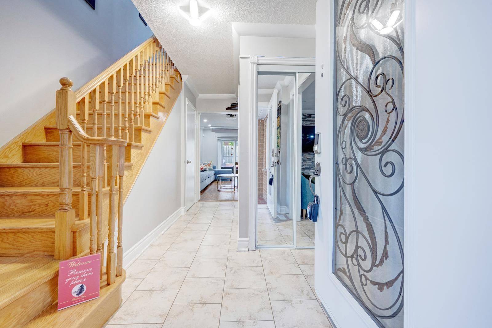 Brampton, ON L6Y 2L3,27 Denlow DR