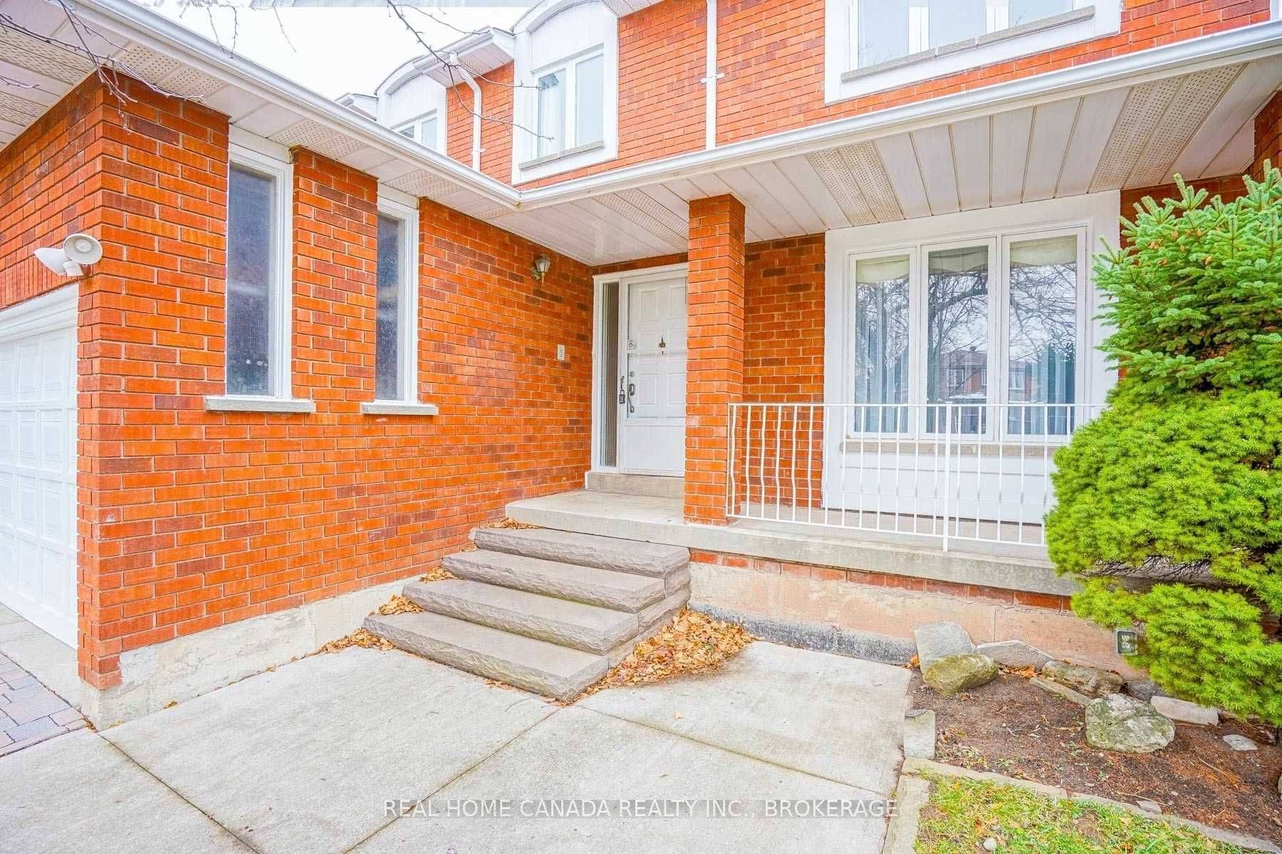 Mississauga, ON L5M 3E2,2056 Wincanton CRES