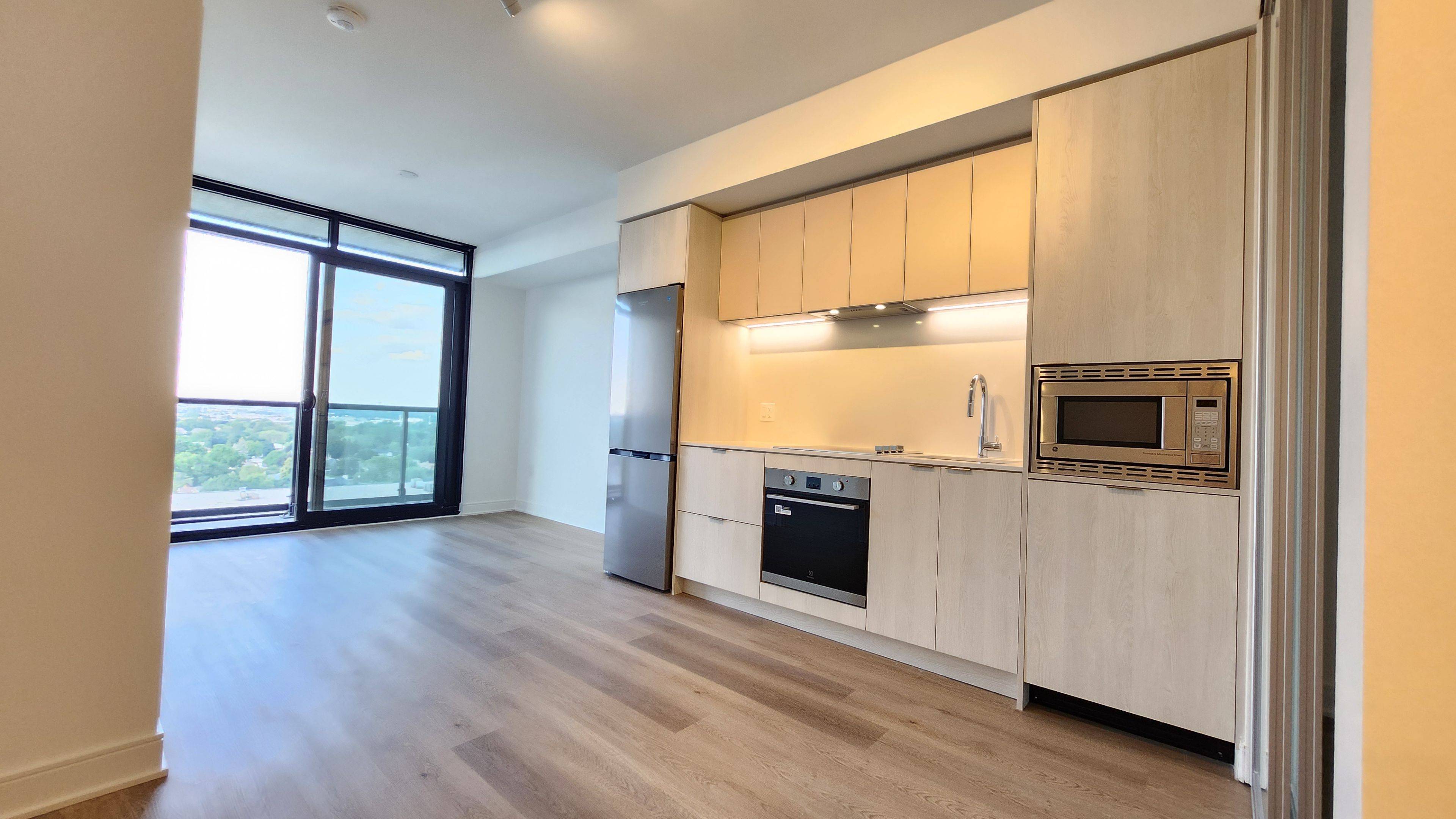 Mississauga, ON L5A 0B1,86 Dundas ST E #1409